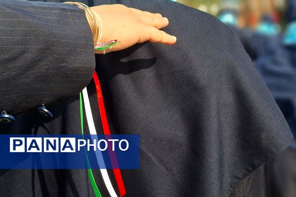 جلوه‌هایی از سرود همگانی مدرسه نمونه‌دولتی تمام ساحتی ارشاد قرچک