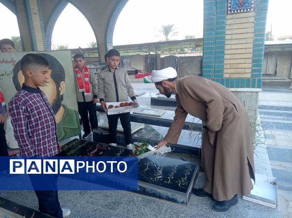 مراسم عطرافشانی و گلباران قبور مطهر شهدا و شهید ابراهیم رضوی به‌‌مناسبت سالروز شهادت این شهید والامقام