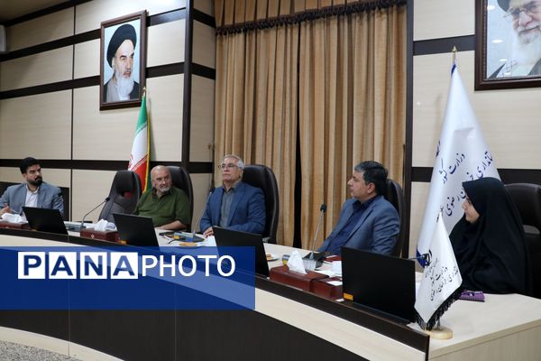 نشست هم‌اندیشی دانش‌آموز خبرنگاران پانا با معاون امنیتی و انتظامی استانداری خراسان رضوی 