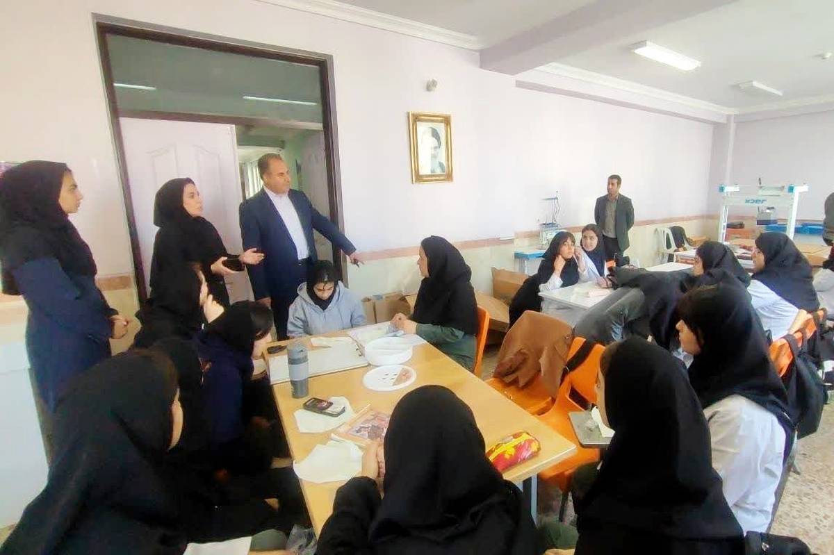 نشستی برای همافزایی تربیتی و مهارتی در هنرستان فدک تبریز