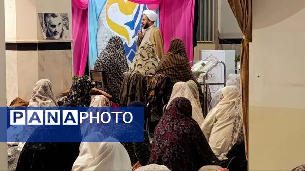 بازدید مسئولان از معتکفین دختر در محل مسجد جامعه شهرستان خلیل آباد