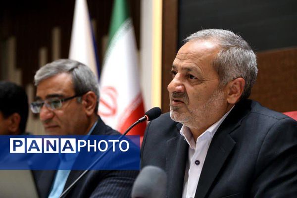 نشست مشترک اعضای شورا و روسای ادارات آموزش و پرورش در استانداری خراسان‌رضوی 