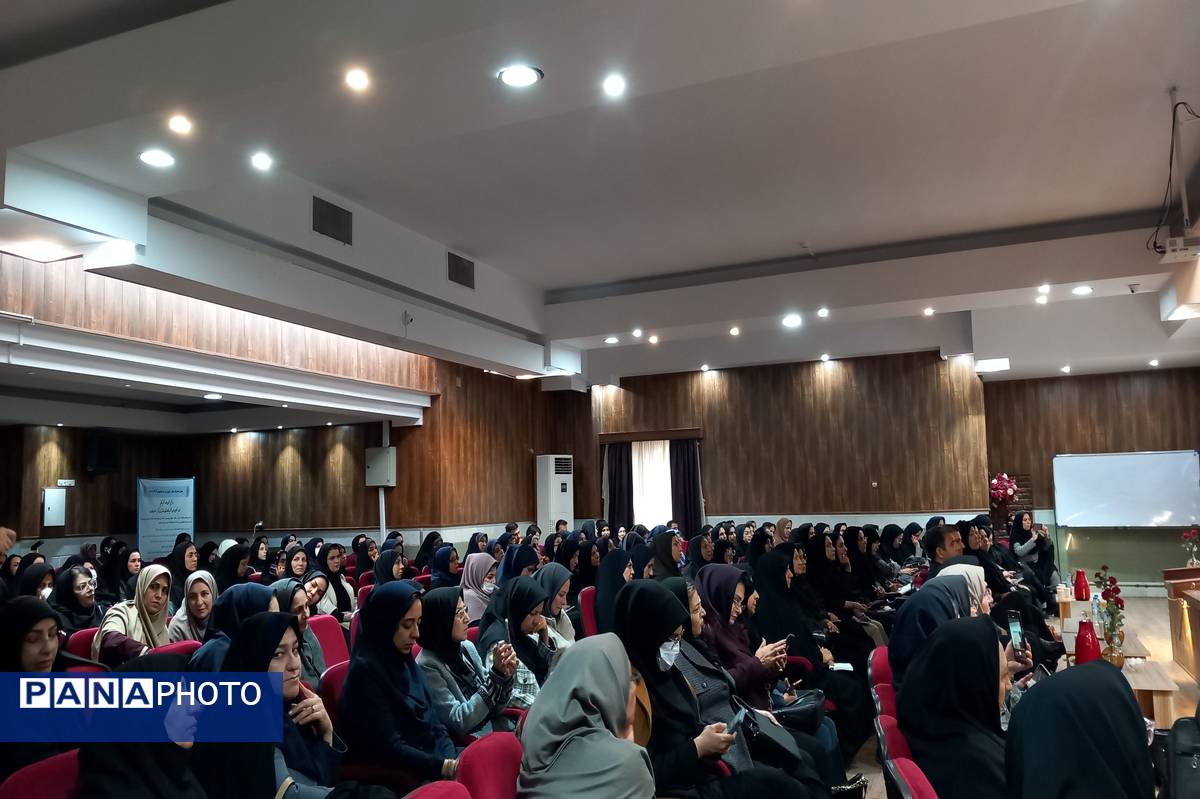 دوره توانمندسازی مراقبین سلامت نواحی هفتگانه و تبادکان به میزبانی ناحیه ۶