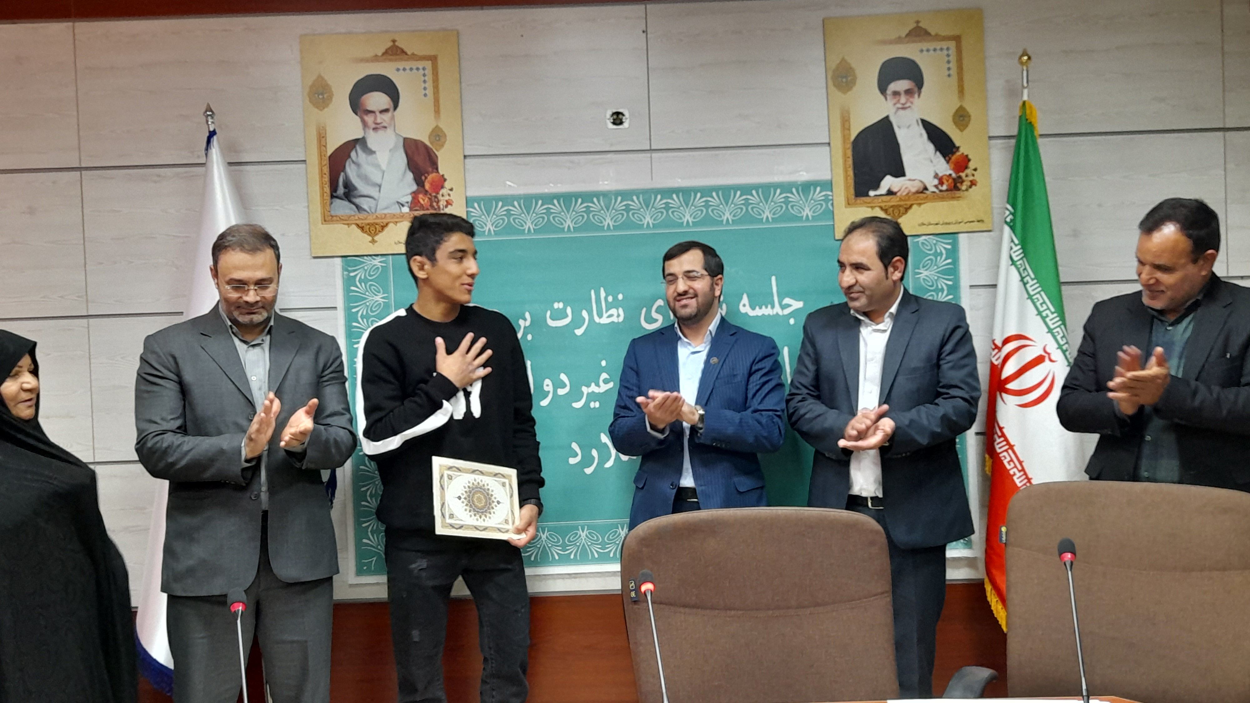 مدارس و مراکز غیر دولتی یک خانواده عظیم و تاثیر گذار در آموزش و پرورش 