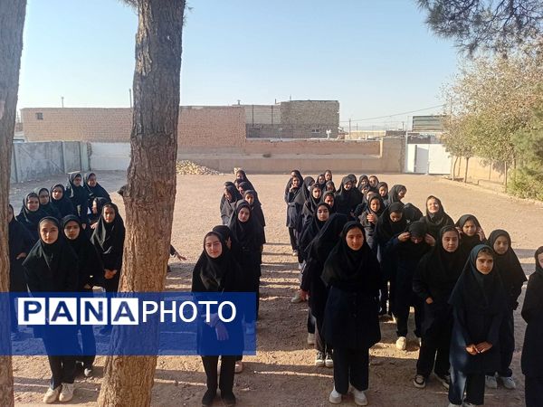 کارگاه آموزش فریادهای شادی و نغمه‌های آوایی در مدرسه مادر مهربان خلیل آباد