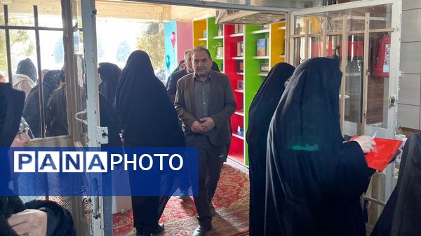 بازدید مدیران مدارس غیردولتی ناحیه ۷ مشهد از نمایشگاه کتاب