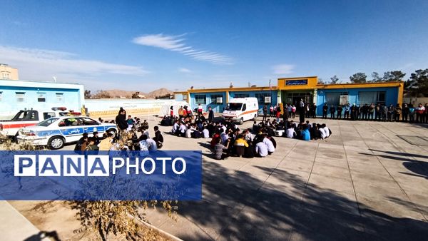 دانش آموزان بجستانی آماده برای بحران