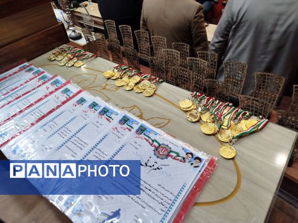 آیین تجلیل از برترین‌های فوتبال و فوتسال شهرستان کاشمر 