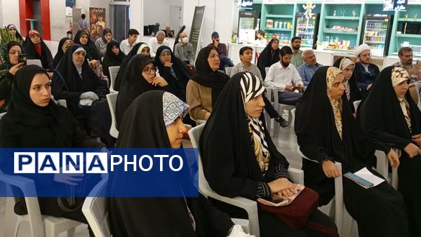  آیین رونمایی و جشن امضای سه کتاب در بخش ادبیات داستانی حوزه هنری فارس