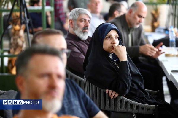 مستند «سلاح نفت» در کافه فلسطین رونمایی شد