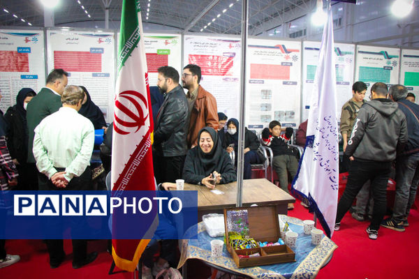 آغاز به‌کار نمایشگاه نوآوری و فناوری کاشان با ارائه دستاوردهای دانش‌آموزی