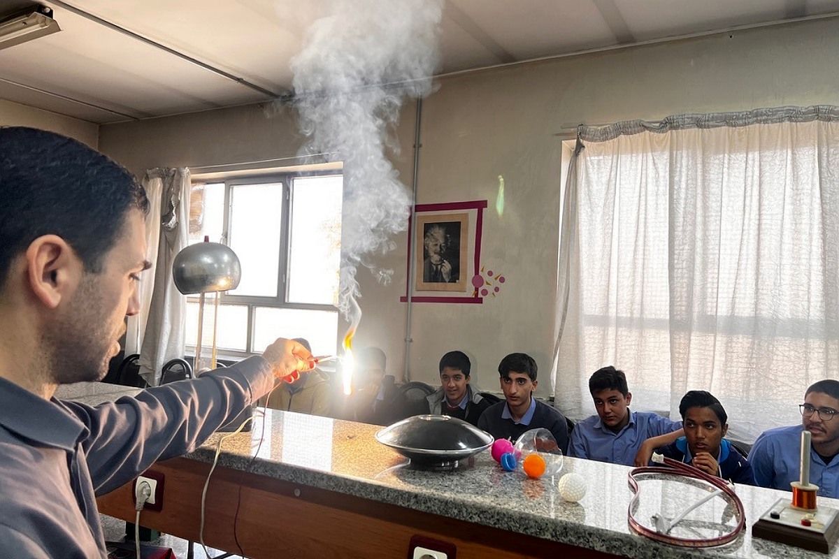 دومین روز از« همایش آشتی با علم» در پژوهش‌سرای دانش‌آموزی کاوش کهریزک 