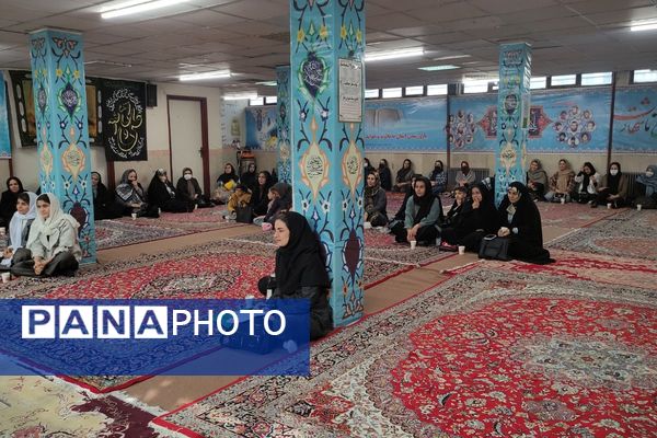 سلسله جلسات گفتمان دینی و مشاوره خانواده در هنرستان موفقیان