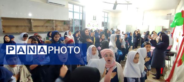 برگزاری جشن روز پدر در مدرسه شهید خاقانی شهرستان شیروان