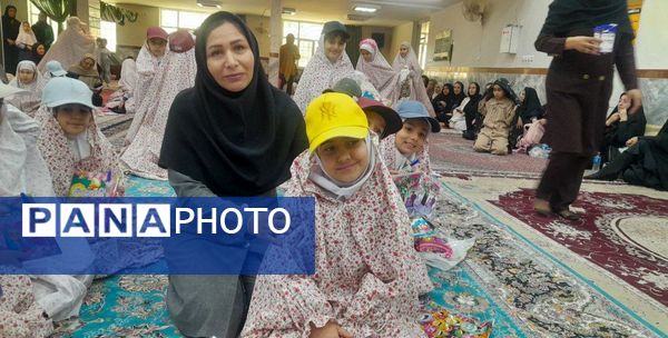 جشن تکلیف دانش آموزان دبستان هیأت امنایی ضحی یک