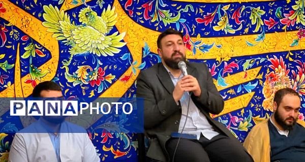 مراسم اعتکاف دانش‌آموزی در اولین روز اعتکاف در ساوجبلاغ