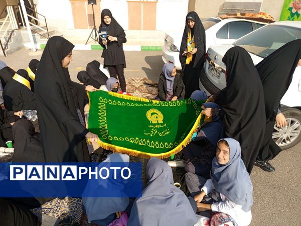 سفره احسان حضرت فاطمه زهرا (س) در مدرسه والدین تبریز