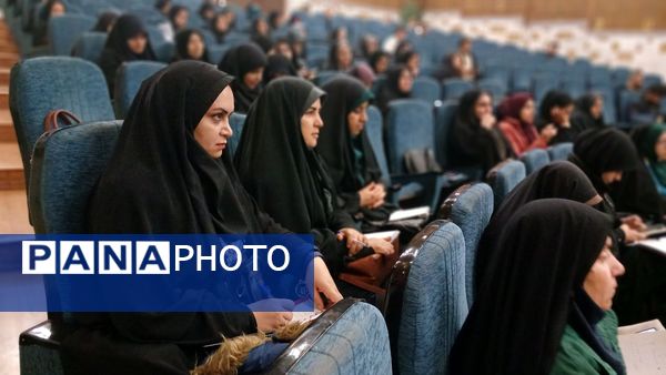 برگزاری دوره‌ تربیت مدرس پیشتازان سازمان دانش‌آموزی استان البرز