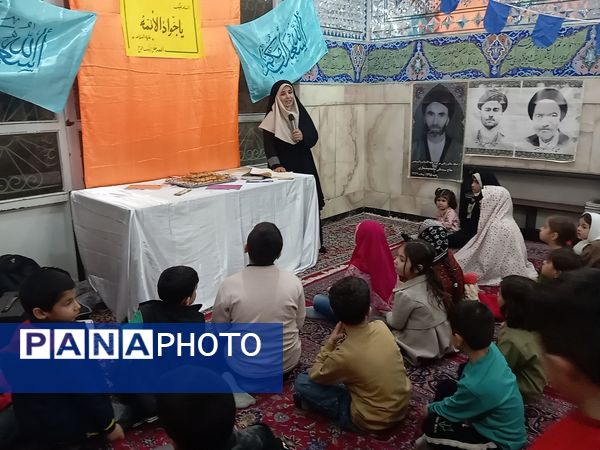 اجرای برنامه هایی زیبا و شاد برای کودکان در شهرستان کاشمر 