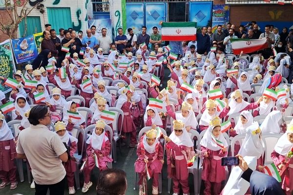 حضور نوآموزان در مدارس پیام‌آور عزت و بالندگی ایران اسلامی است