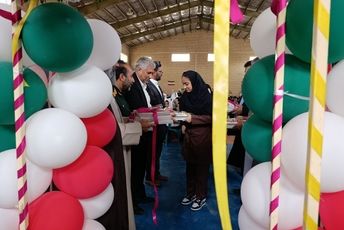 آیین محوری نواختن زنگ «مهر و مقاومت» در مدارس زابل