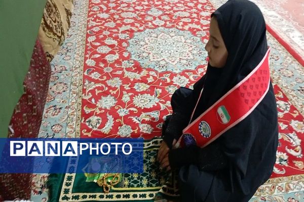 اقامه نماز جمعه در شهر بار نیشابور