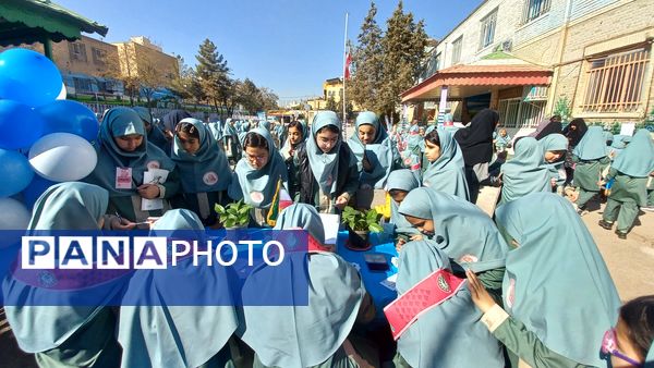 انتخابات شورای دانش آموزی در دبستان شاهد تحقیقی ناحیه ۶