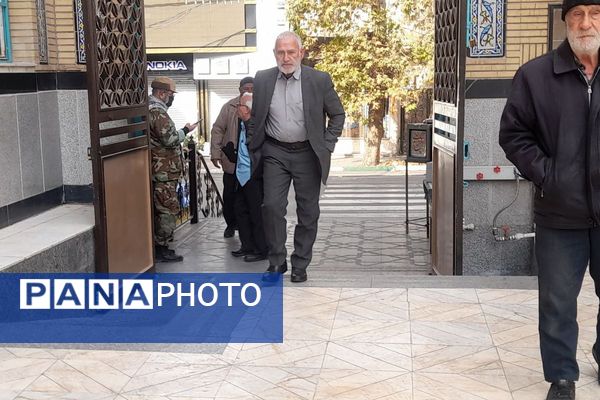 نماز عبادی جمعه این هفته با حضور پرشور مردم مؤمن و ولایت‌مدار ورامین 