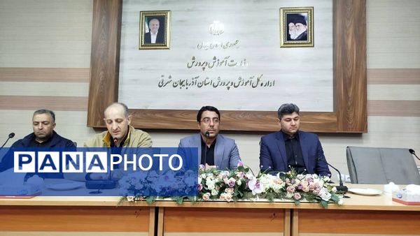 مراسم بدرقه زائران عمره مفرده ویژه دانش‌آموزان پسر استان آذربایجان شرقی