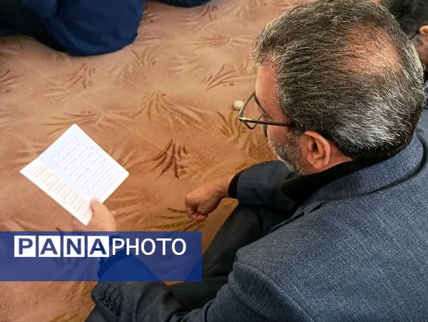 زمزمه‌های عاشورایی دانش‌آموزان در نمازخانه هنرستان شیخ‌الرئیس