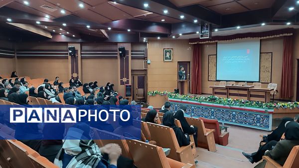 نشست بررسی ابعاد خودکشی و راهکارهای کاهش آن در کهگیلویه‌وبویراحمد