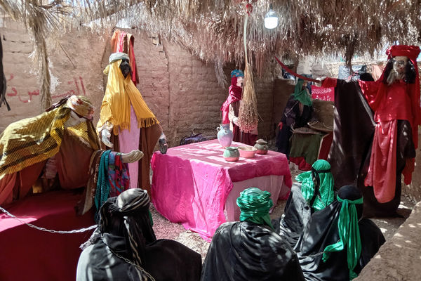 نمایشگاه غنچه‌های خونین در روستای باقرآباد