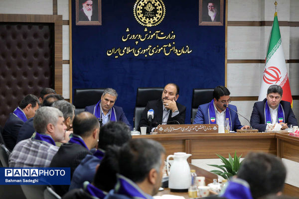 نشست معاون پرورشی و فرهنگی وزارت آموزش و پرورش با معاونان پرورشی، تربیت‌بدنی و مسئولان سازمان دانش‌آموزی آذربایجان شرقی