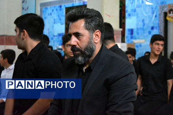 نماز باران در مدرسه شهدای علم و فناوری بهارستان‌دو