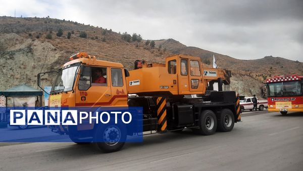 رژه ناوگان خودرویی آتش‌نشانی مشهد 