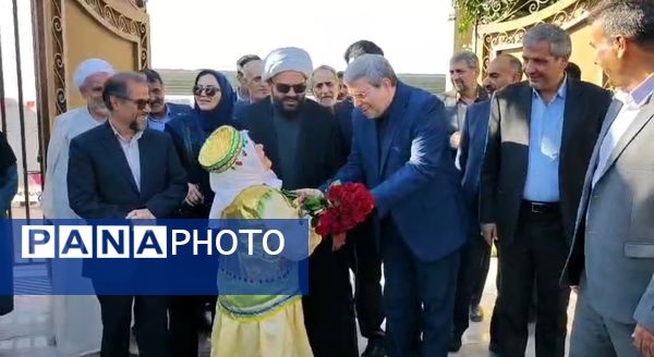  بازدید رئیس سازمان بهزیستی کشور از پروژه نهضت ملی مسکن مددجویان بهزیستی در کاشمر 