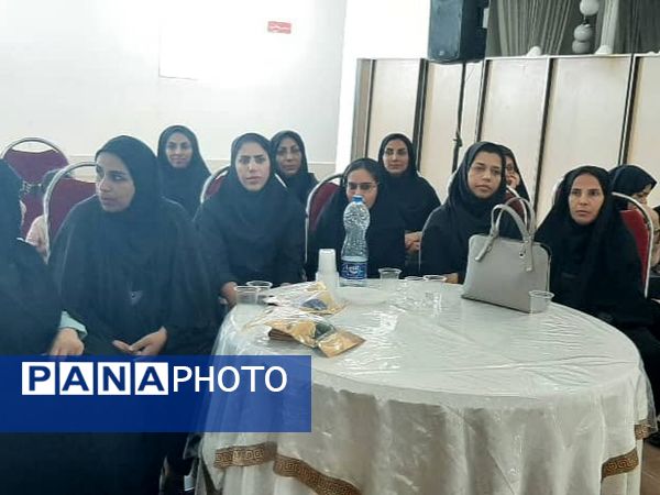 مراسم بزرگداشت روز معلم در میناب 