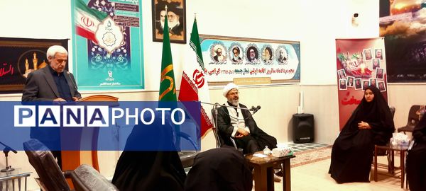 نشست بانوان ستاد نماز جمعه با امام جمعه شهرستان کاشمر 