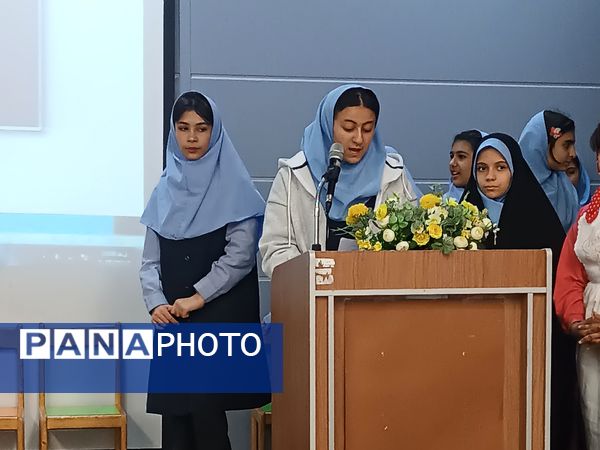برگزاری جشن ولادت فاطمه زهرا(س)و گرامیداشت روز ماد در مدرسه مصلی‌نژاد
