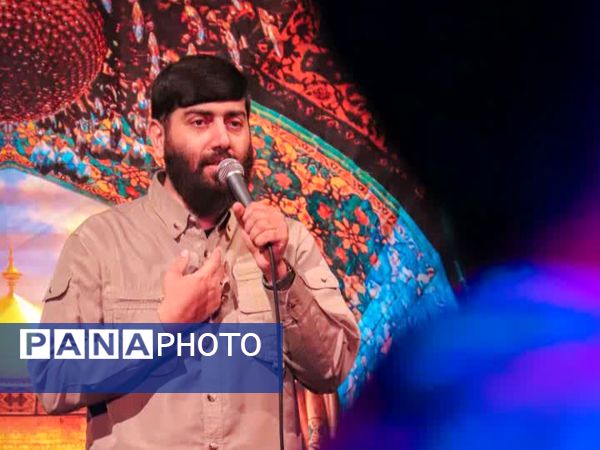 جلوه‌ای از اعتکاف دانش‌آموزی در مسجد امام علی‌بن‌ابی‌طالب (ع)