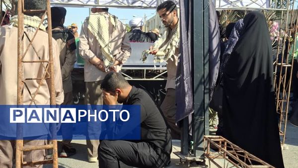 تشییع باشکوه شهید گمنام با بدرقه پرشور دانش‌آموزان