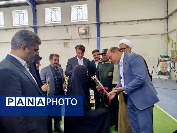 آیین زنگ مهر و مقاومت در مهریز
