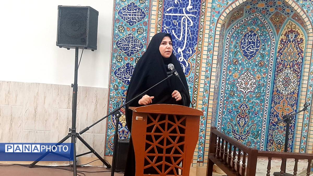 افتتاحیه کلاسهای تابستانه و رادیو دانشآموزی دارالقرآن امام حسین (ع)