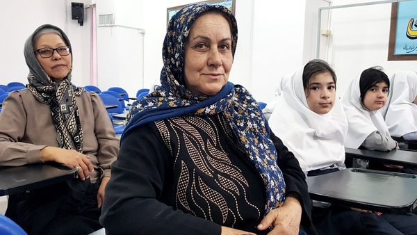 بزرگداشت هفته ملی سالمند در دبستان دخترانه سماء شیروان 
