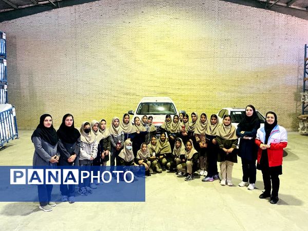  مراسم گرامیداشت هفته پدافند غیر عامل در آموزشگاه آیت الله غفاری 