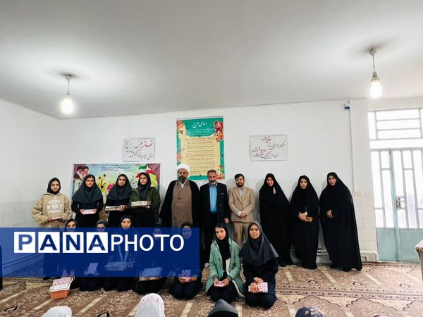 آیین تجلیل از برگزیدگان مسابقات قرآنی، فرهنگی و هنری در خاتم