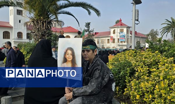 مراسم تشییع پیکر هفت شهید گمنام در رشت