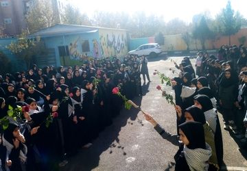 مراسم پرچم گردانی امام حسین و حضور شهید گمنام در مدرسه حضرت زینب صدرا هشتگرد