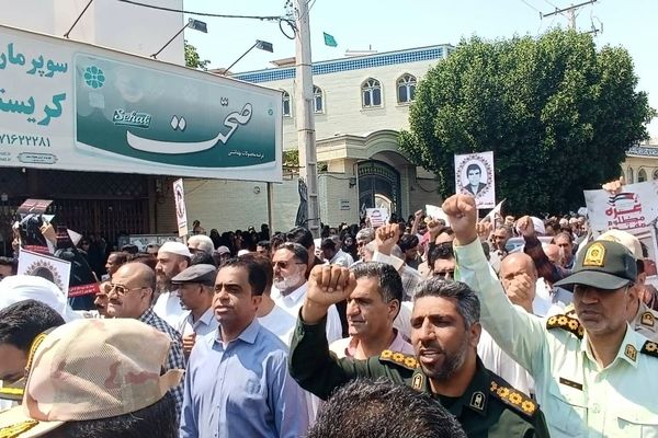 ‌راهپیمایی روز قدس و استقبال چشم‌گیر مردم در شهرستان بندر‌لنگه/ فیلم