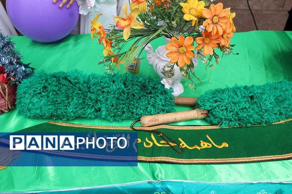 برگزاری مراسم باشکوه دهه کرامت در دبستان شهید بهاری پرند با حضور خادمین حرم رضوی